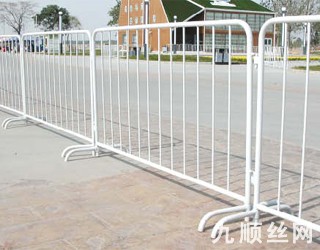 移動(dòng)護(hù)欄1.jpg 移動(dòng)護(hù)欄1.jpg